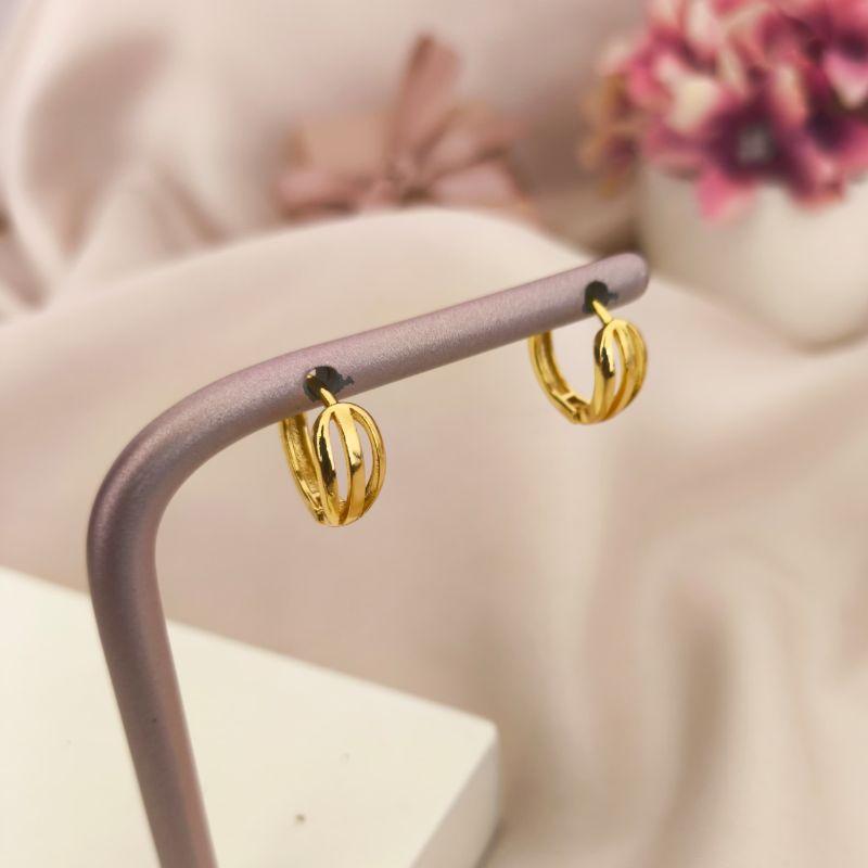 ARGOLA COM 3 FILAS LISAS NA FRENTE VAZADAS