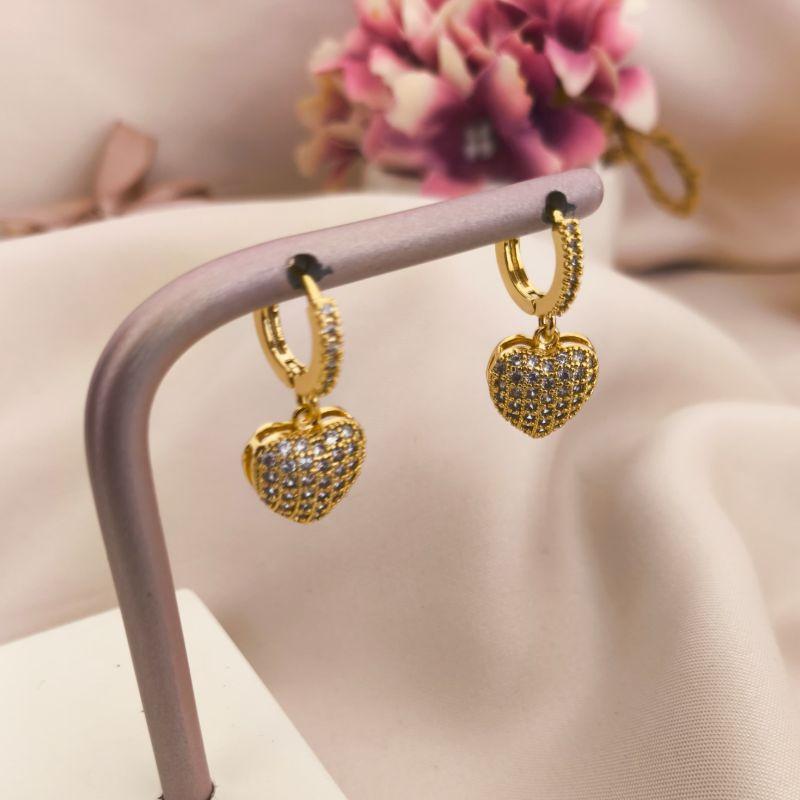 ARGOLA COM CORAÇÃO PENDURADO TODO CRAVEJADO EM MICRO ZIRCONIA TAM M