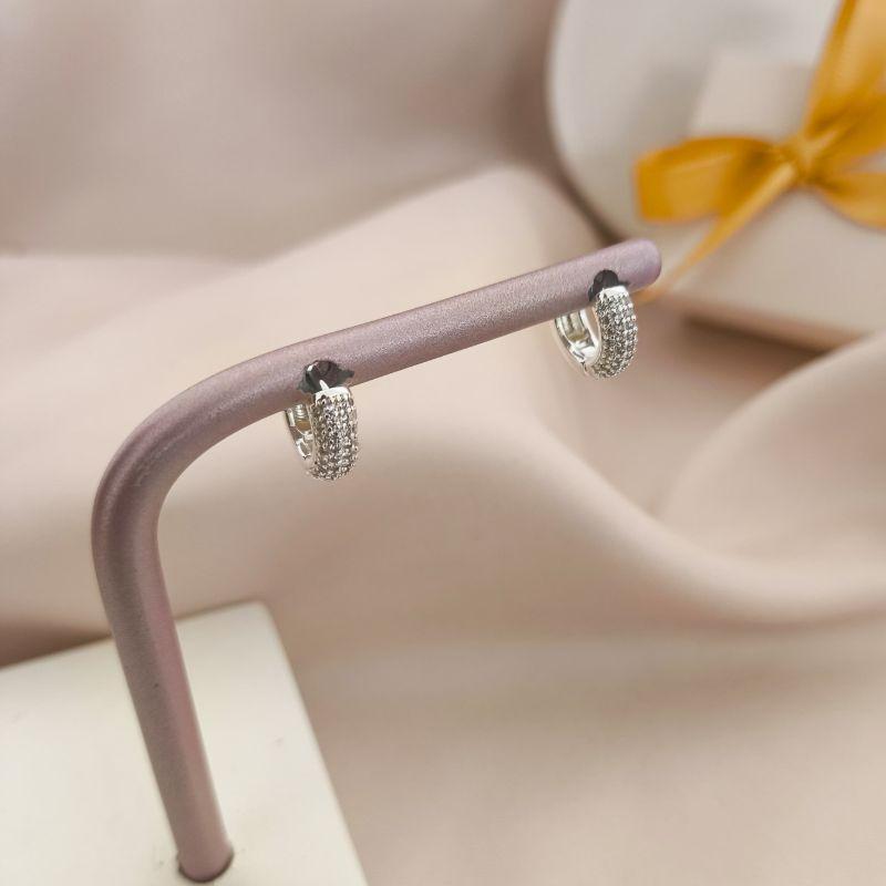 ARGOLA PEQUENA COM 4 FILAS DE ZIRCONIA