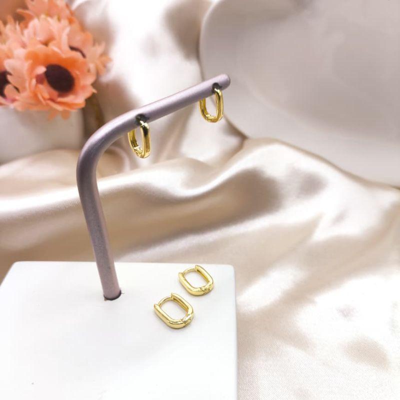 ARGOLA RETANGULAR PEQUENA LISA