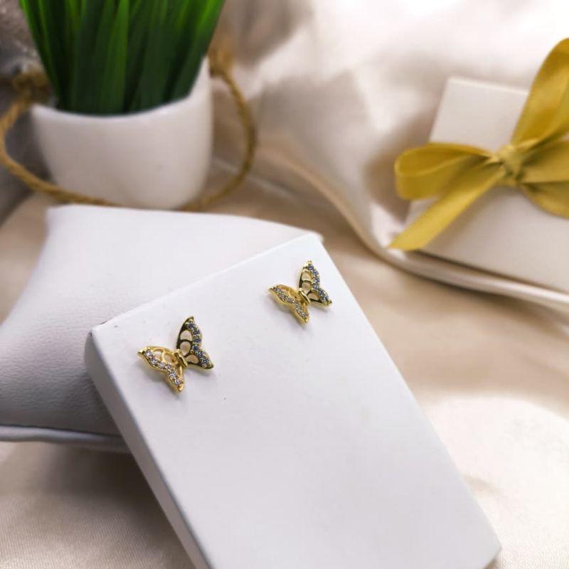 BRINCO BORBOLETA VAZADA CRAVEJADO EM MICRO ZIRCONIA NAS LATERAIS DAS ASAS