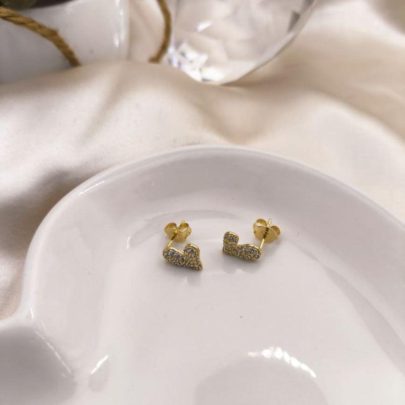 BRINCO CORAÇÃO UM LADO MIOR QUE O OUTRO TODO CRAVEJADO EM MICRO ZIRCONIA