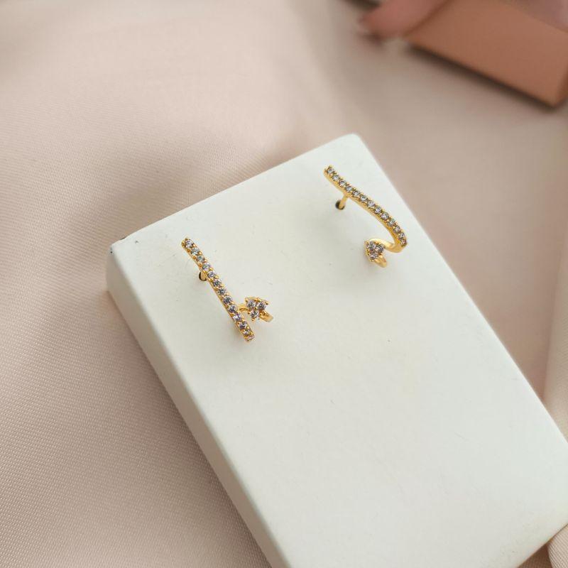 BRINCO DESCIDO CRAVEJADA EM MICRO ZIRCONIA