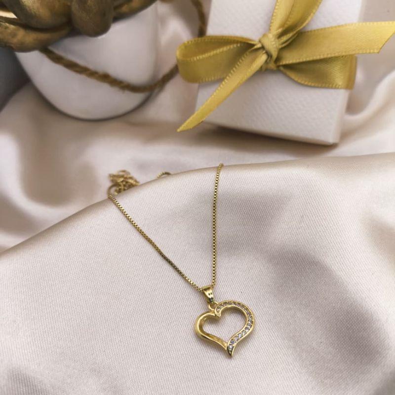 COLAR CORAÇÃO LISO E CRAVEJADO TORTO