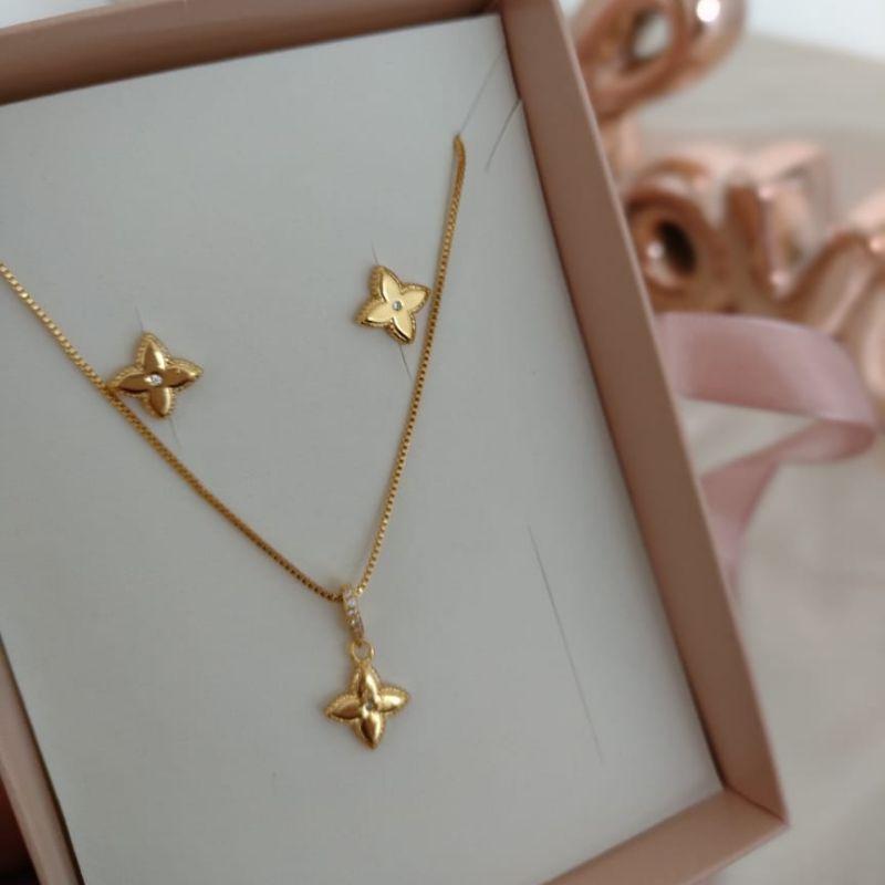 CONJUNTO VENEZIANA ESTRELA DE 4 PONTAS