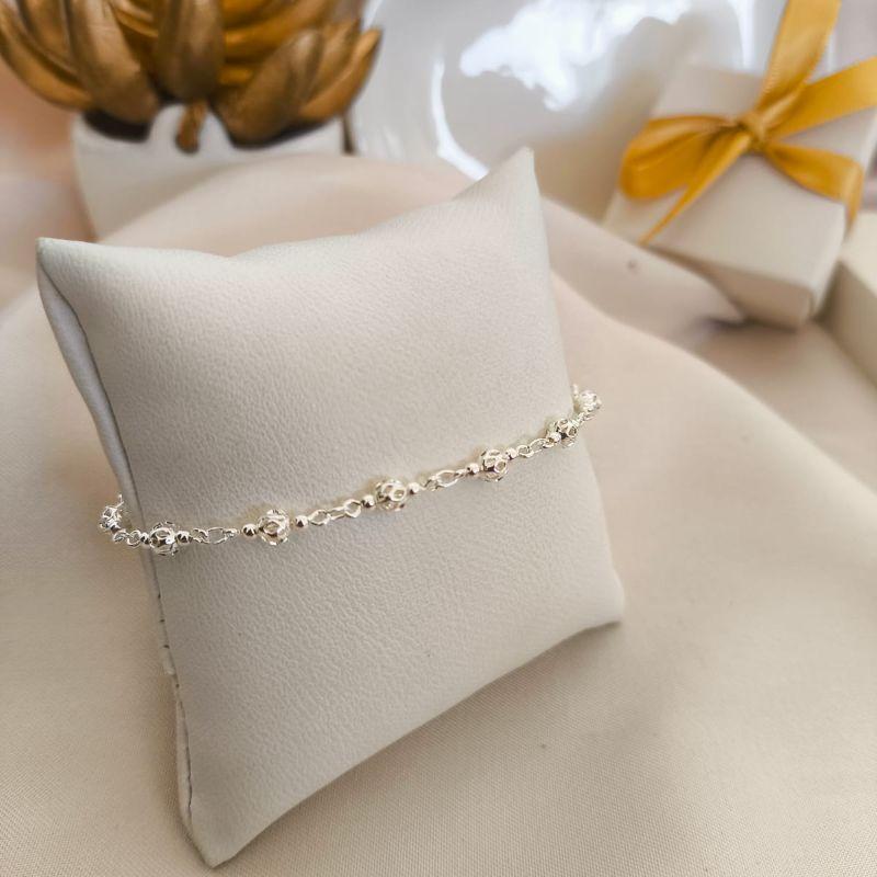 PULSEIRA COM ESFERAS VAZADAZ