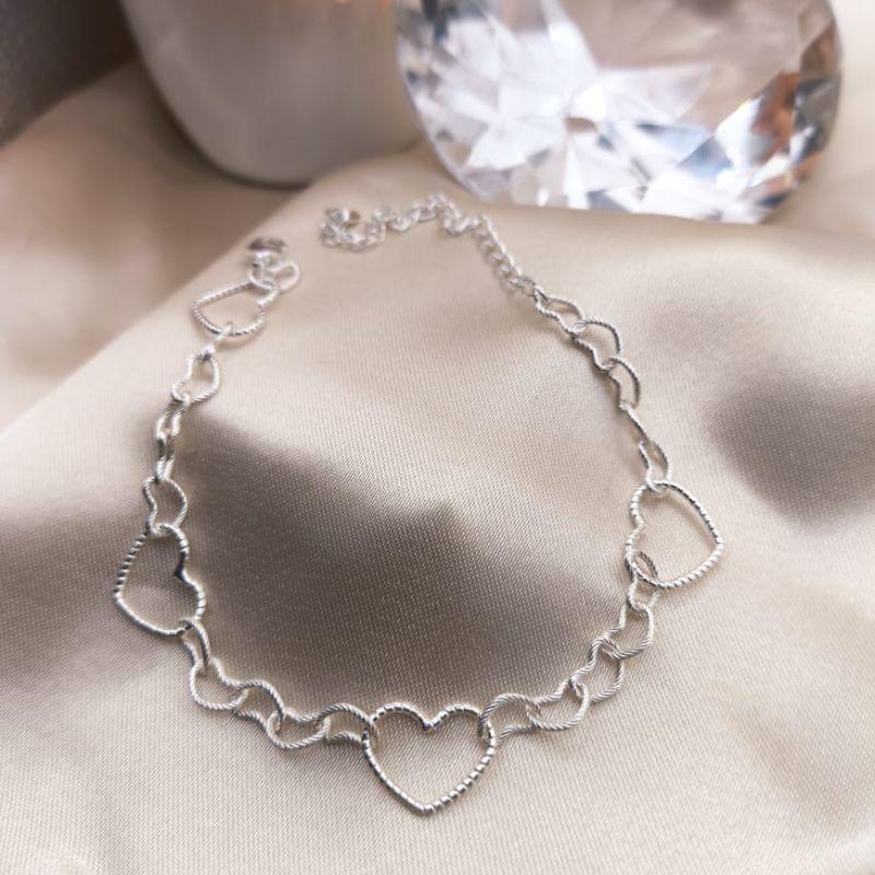 PULSEIRA DE CORAÇÕES ENTRELAÇADOS CRAQUELADOS E 4 CORAÇÕES GRANDES