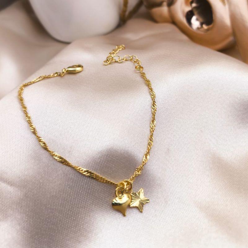 PULSEIRA SINGAPURA INFANTIL COM ESTRELA E CORAÇÃO PENDURADO