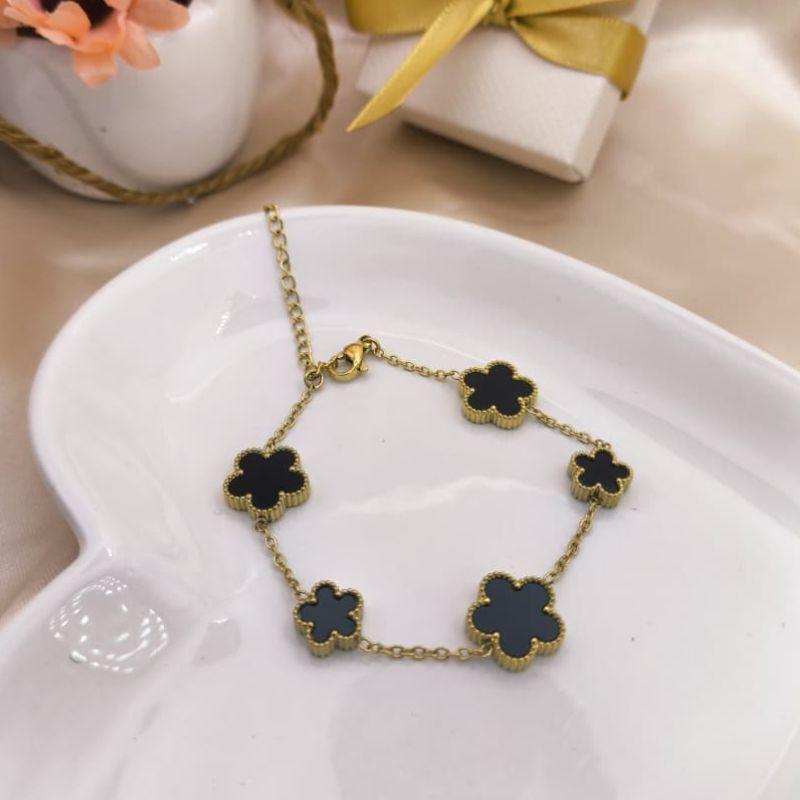 PULSEIRA TREVO PRETO MEDIO E PEQUENO