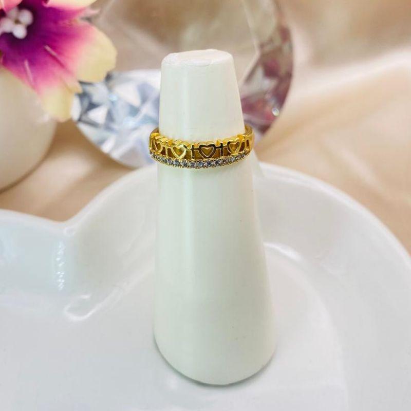 ANEL COM VARIOS CORAÇÕES VAZADOS E 1 FILA DE ZIRCONIA