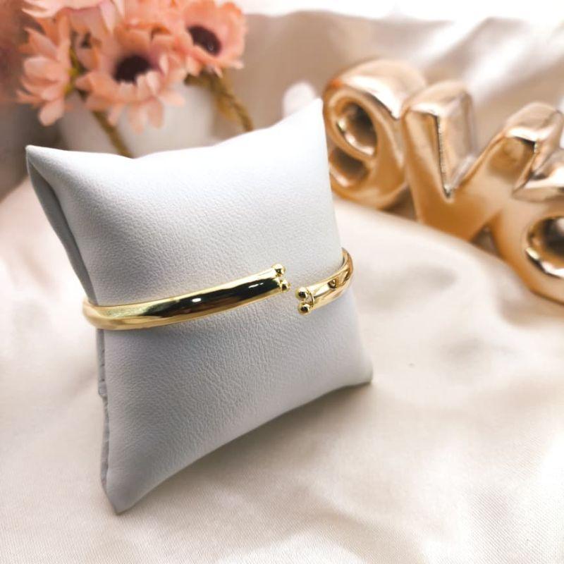 BRACELETE COM SUPERIOR BOLEADA LARGA COM 2 ESFERAS EM CADA PONTAS