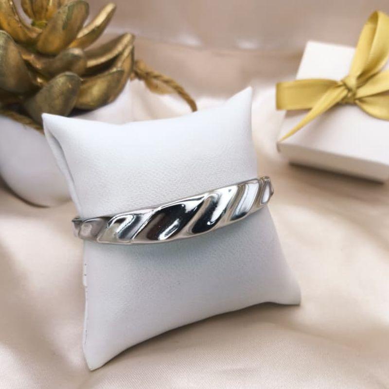 BRACELETE TRANÇADO LISO