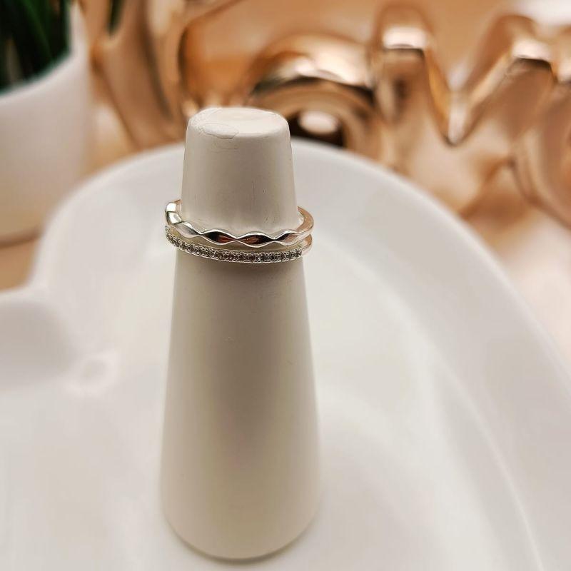 ANEL 2 EM 1 LISO ONDULADO E CRAVEJADO EM MICRO ZIRCONIA