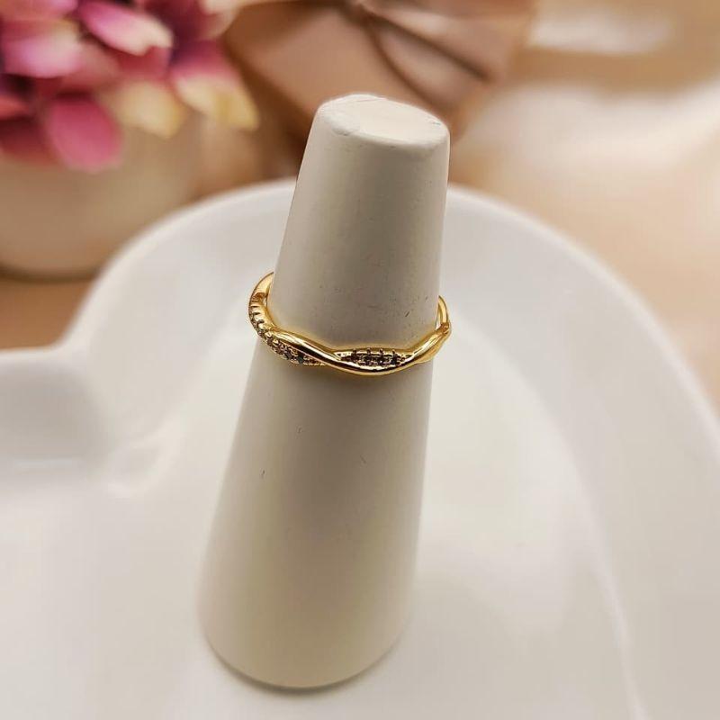 ANEL 2 EM UM LISO E CRAVAJADO EM MICRO ZIRCONIA ANTRELAÇADOS