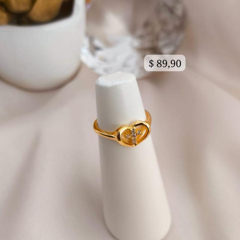 ANEL COM CORAÇÃO E CRUZ NO MEIO E CRAVEJADO EM MICRO ZIRCONIA