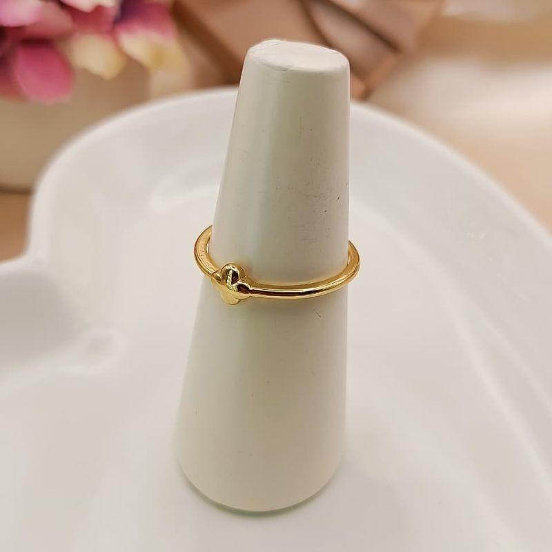 ANEL COM TREVO PEQUENO LISO