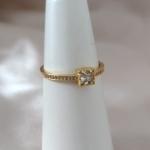 ANEL CRAVEJADO ZIRCONIA COM PEDRA QUADRADA SOLITARIA BAIXA