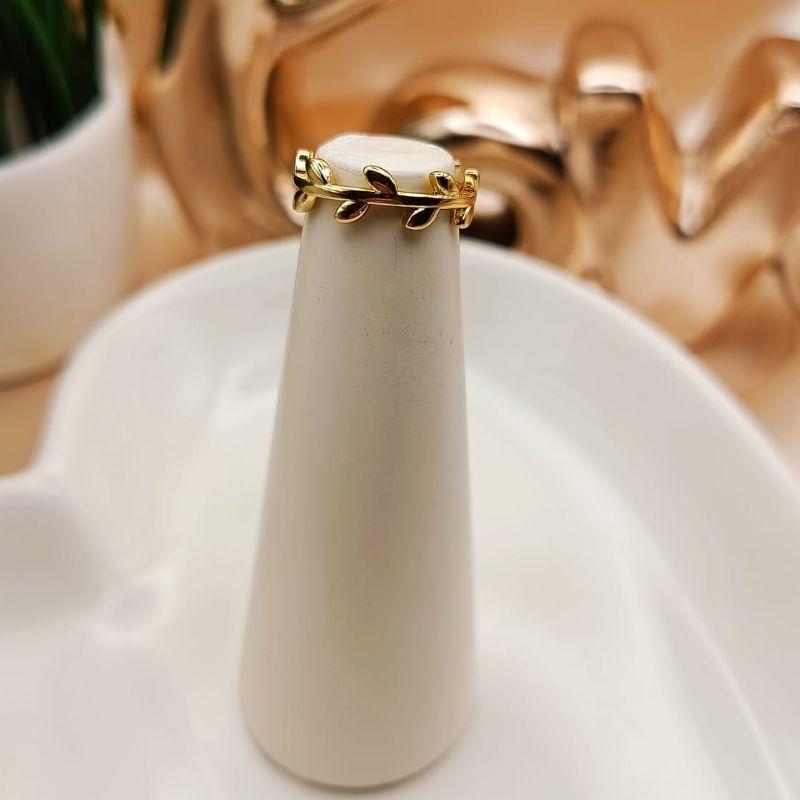 ANEL DE FOLHAGEM LISO