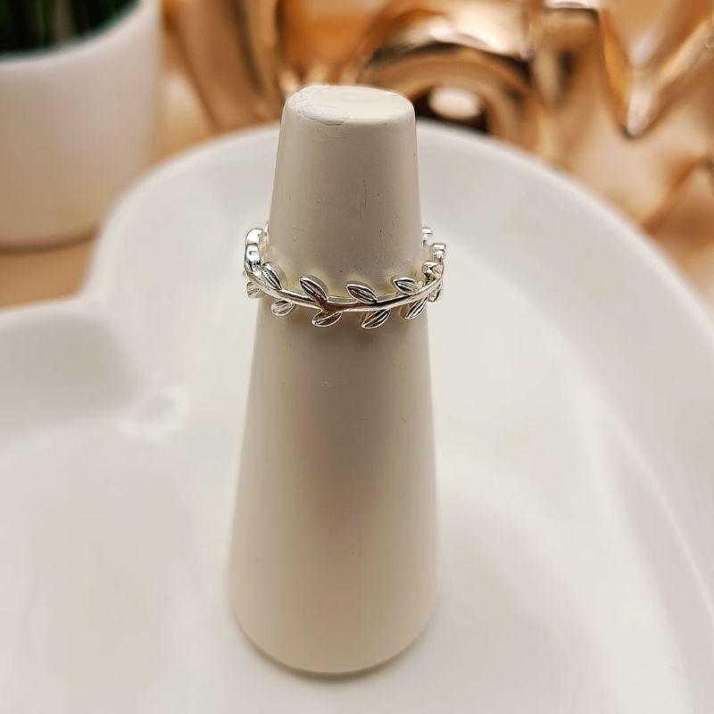 ANEL DE FOLHAGEM LISO