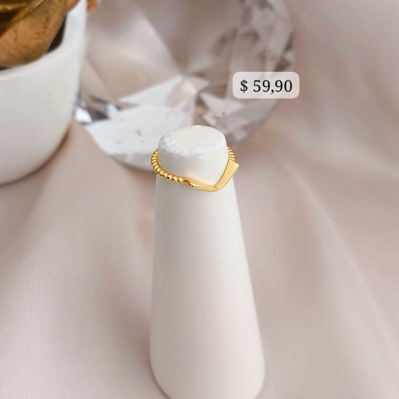 ANEL FALANGE TORCIDO COM FORMA DE V NA FRENTE