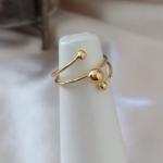 ANEL LISO COM 3 ESFERAS