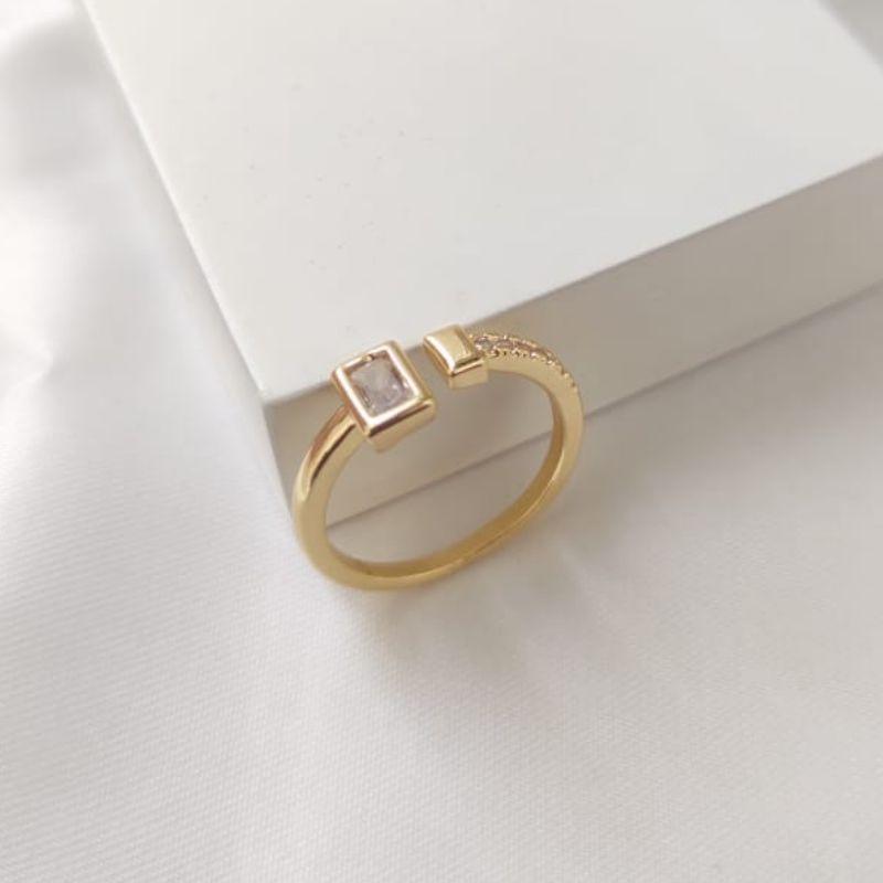 ANEL REGULAVEL COM PEDRA RETANGULAR