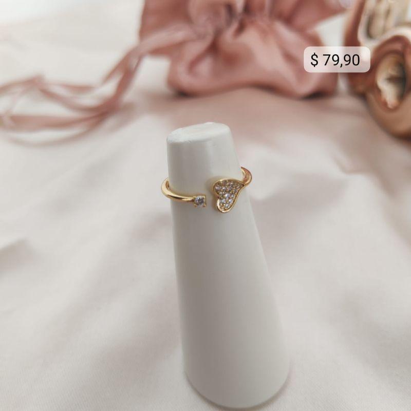 ANEL REGULAVEL COM PEDRA SOLITARIA E CORAÇÃO CRAVEJADO EM MICRO ZIRCONIA