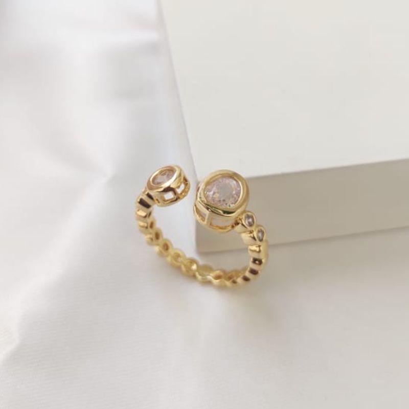 ANEL REGULAVEL TODO EM CIRCULO COM PEDRA REDONDA GRANDE E PEQUENA