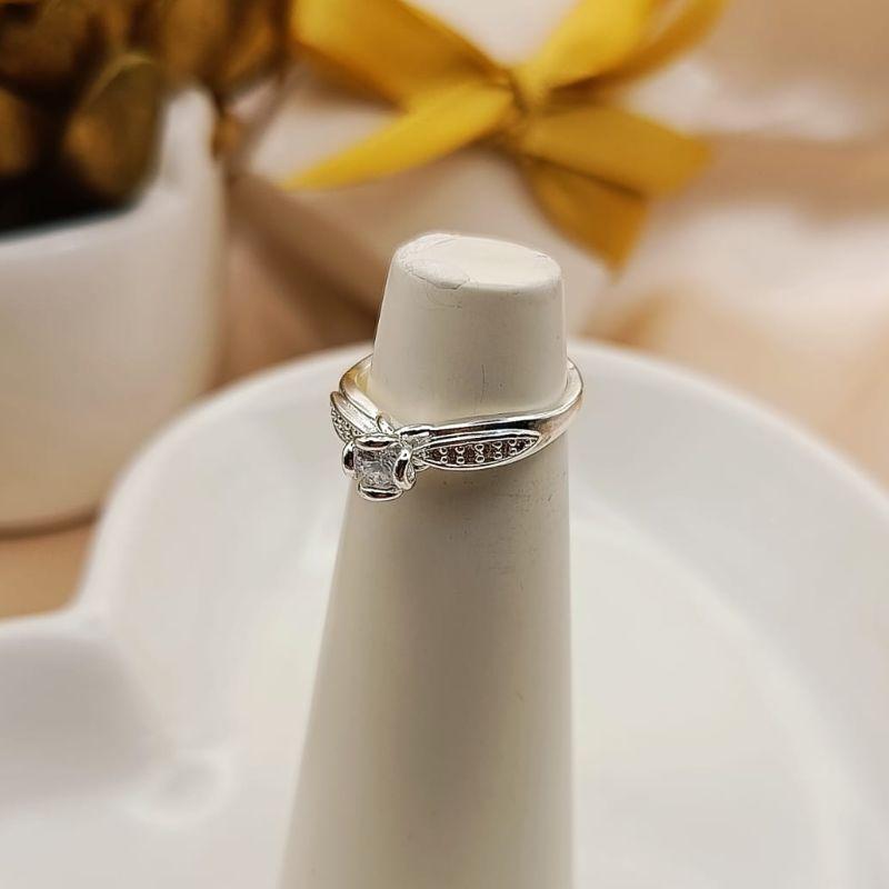 ANEL SOLITARIO CRAVEJADO EM MICRO ZIRCONIA