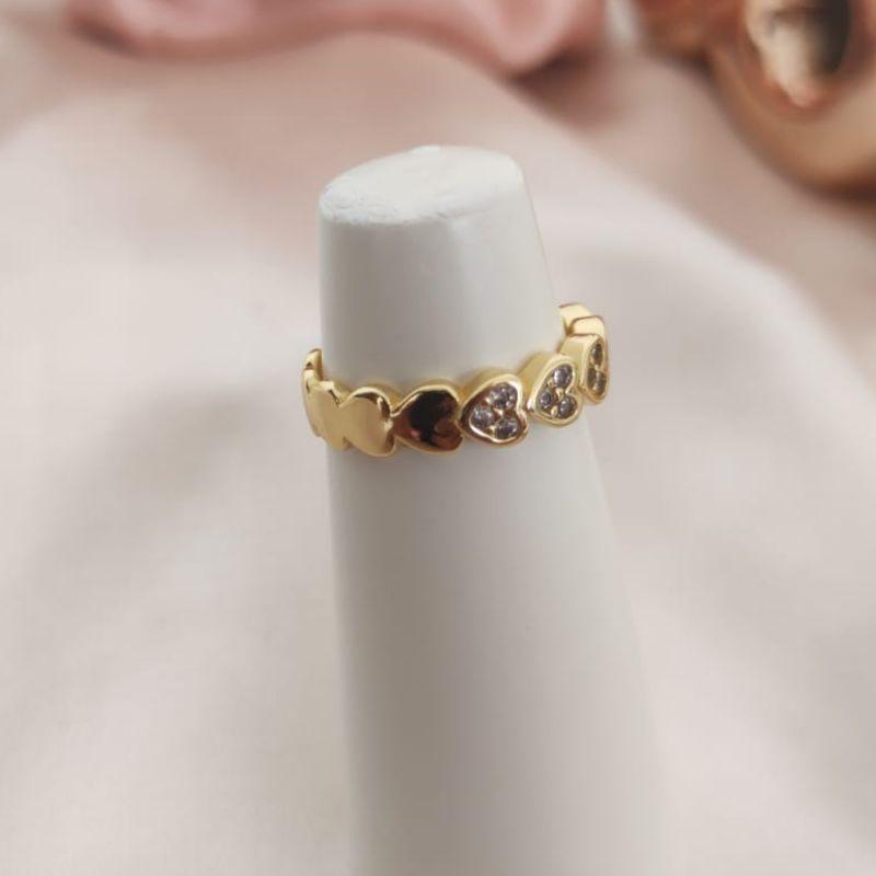 ANEL TODO EM CORAÇÕES LISOS E CRAVEJADO EM MICRO ZIRCONIA