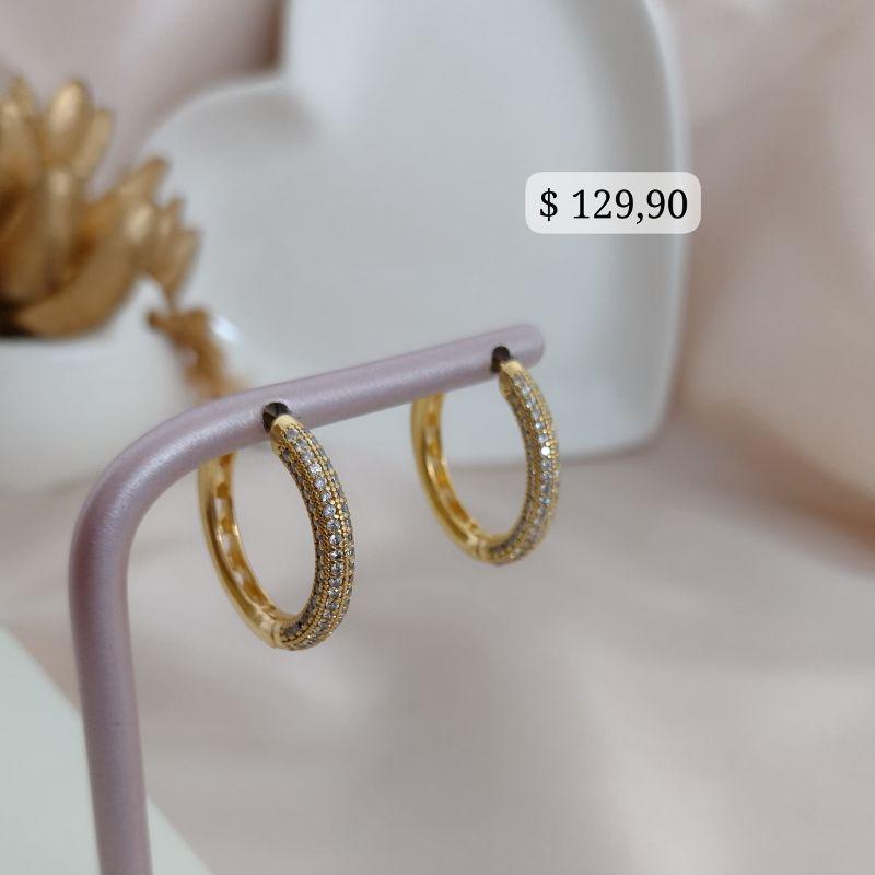 ARGOLA EM FORMA DE TUBO CRAVEJADA AO REDOR EM MICRO ZIRCONIA