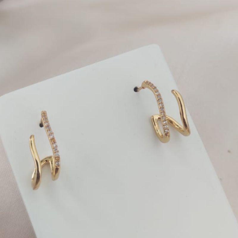 BRINCO 2 EM 1 COM FORMA TORTA CAVAJADA EM MICRO ZIRCONIA E LISA