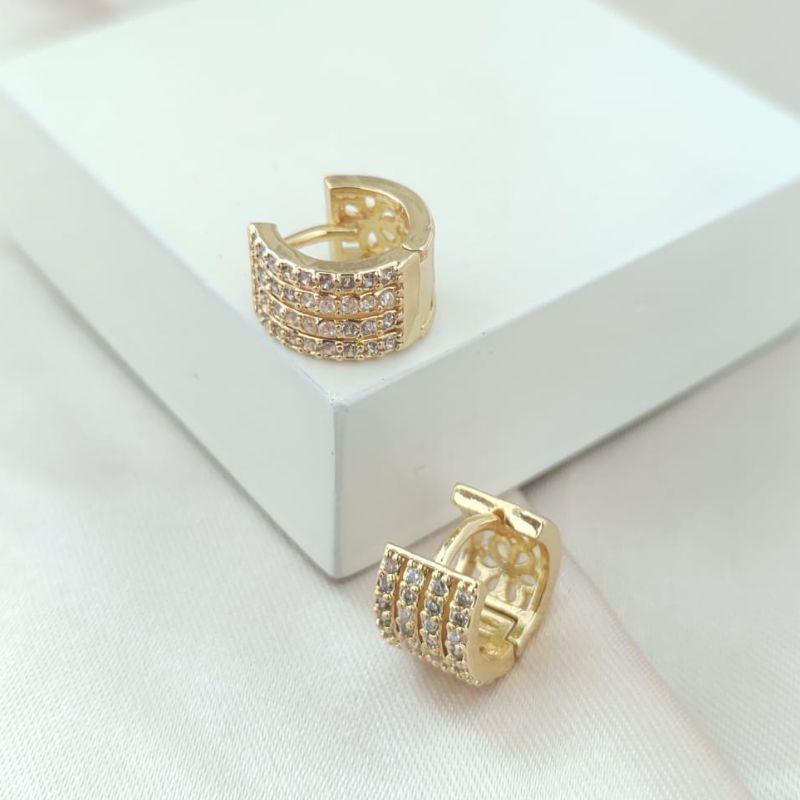 BRINCO ARGOLA COM 4 FILAS DE ZIRCONIA SEPARADAS