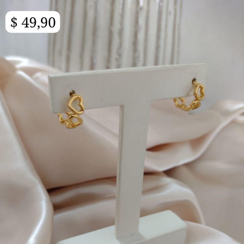 BRINCO ARGOLA DE CORAÇÃO VAZADO