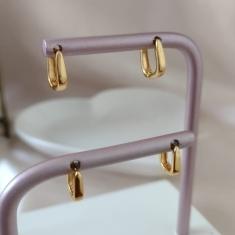 BRINCO ARGOLA DUPLA QUADRADA LISA