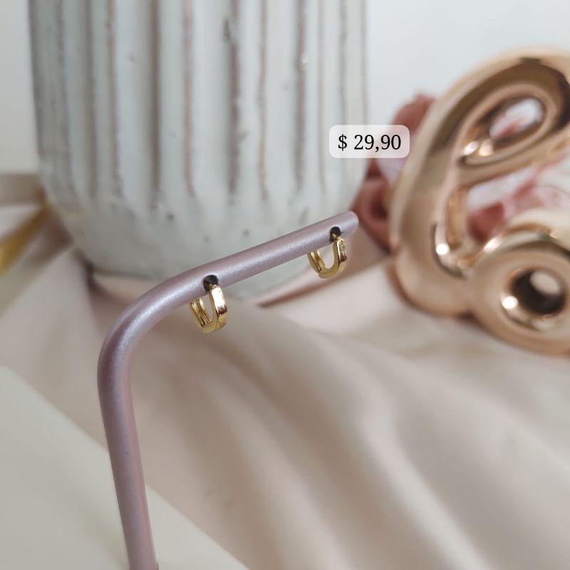 BRINCO ARGOLA QUADRADA LISA M