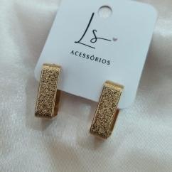 BRINCO ARGOLA RETANGULAR CRAQUELADA
