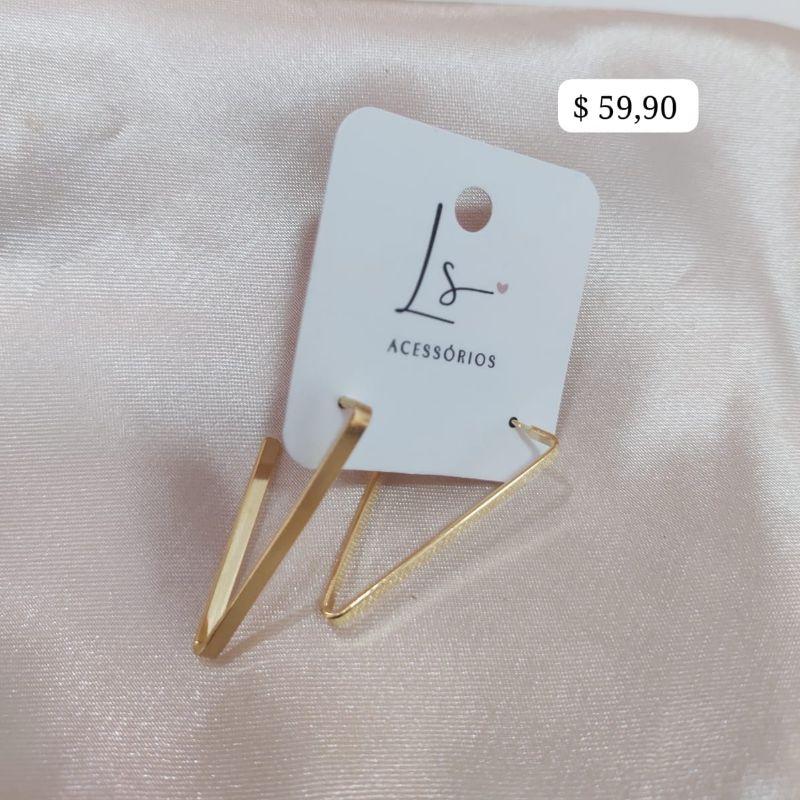 BRINCO ARGOLA TRIANGULA CHATADA LISA