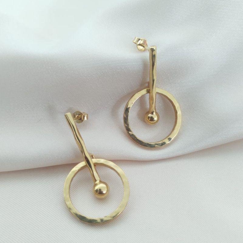 BRINCO BASTÃO COM ESFERA E CIRCULO VAZADO LISO