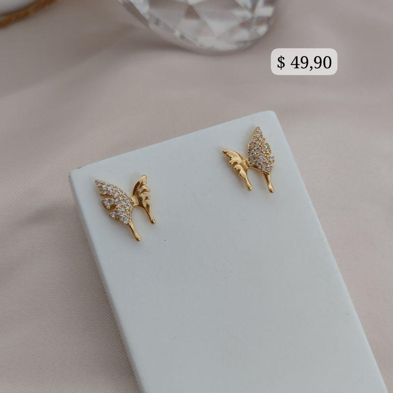 BRINCO BORBOLETA COM UM LADO LISO E OUTRO CRAVEJADO EM MICRO ZIRCONIA