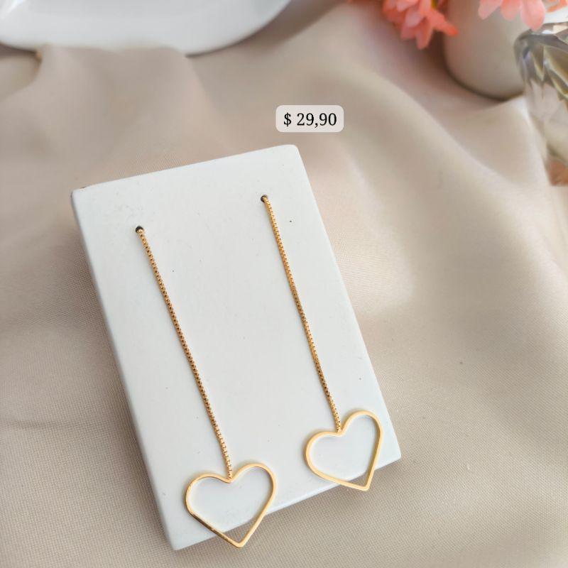 BRINCO COM CORRENTE VENEZIANA E CORAÇÃO PENDURADO VAZADO