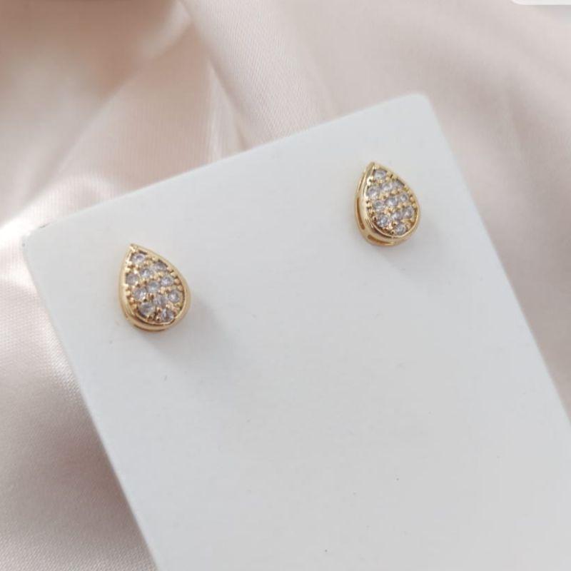 BRINCO EM FORMA DE GOTA CRAVEJADO EM MICRO ZIRCONIA 10MM