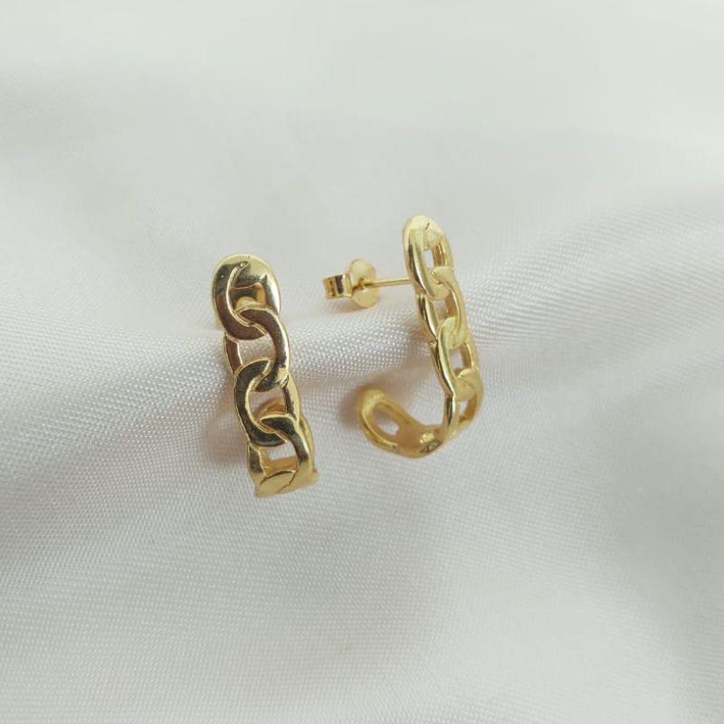 BRINCO ESTILO CORRENTE CURVADO PARA TRAS