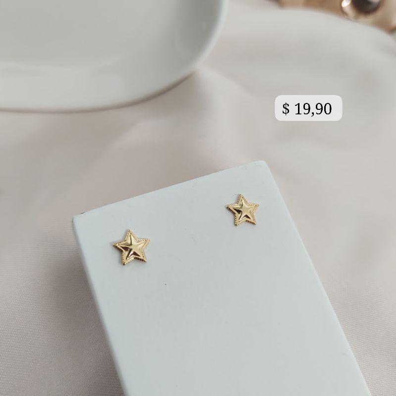 BRINCO ESTRELA COM DETALHE NAS BORDAS