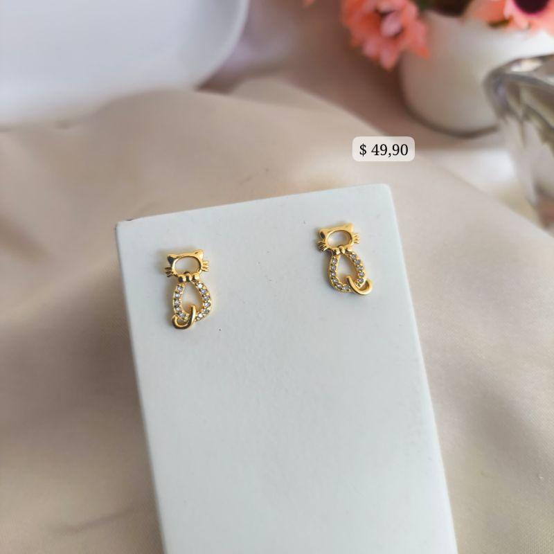 BRINCO GATINHO CRAVEJADO EM MICRO ZIRCONIA