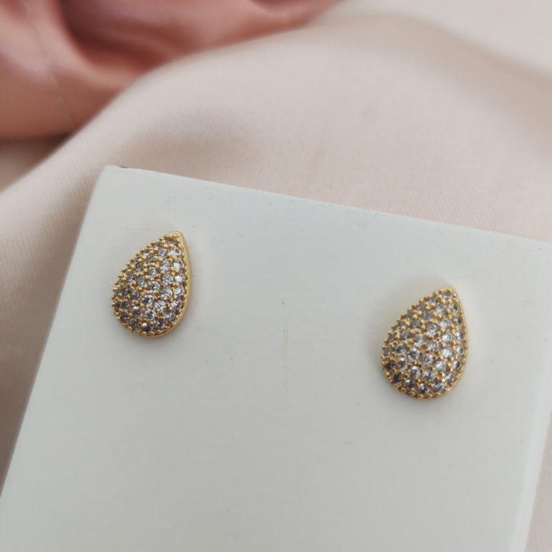 BRINCO GOTA CRAVEJADO EM MICRO ZIRCONIA 12MM