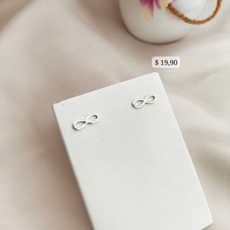 BRINCO INFINITO LISO VAZADO  B. A PRATA 925