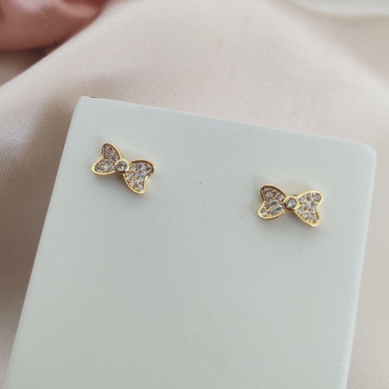 BRINCO LAÇO CRAVEJADO EM MICRO ZIRCONIA