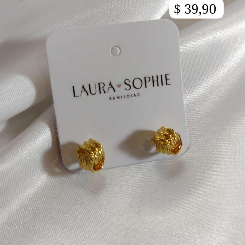 BRINCO NÓ COM DETALHES EM LISTRAS