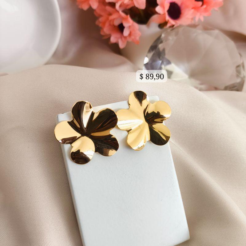 BRINCO ORGÂNICO FORMATO DE FLOR